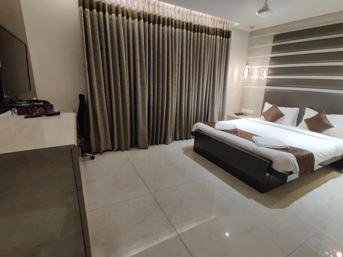 Отель Neermala Residency Коимбатур Экстерьер фото